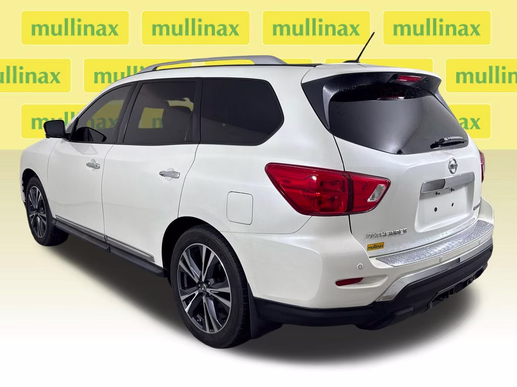 2018 Pearl White Nissan Pathfinder Platinum FWD SUV