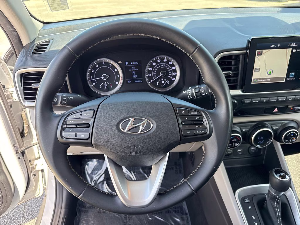 2020 Ceramic White Hyundai Venue SEL FWD SUV
