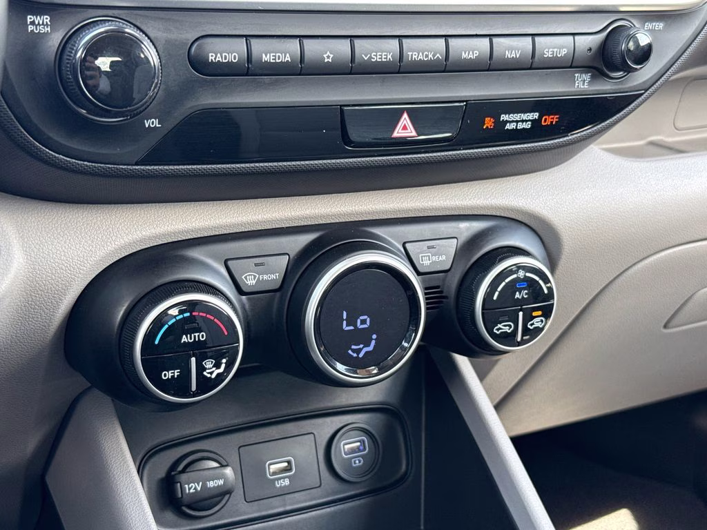 2020 Ceramic White Hyundai Venue SEL FWD SUV