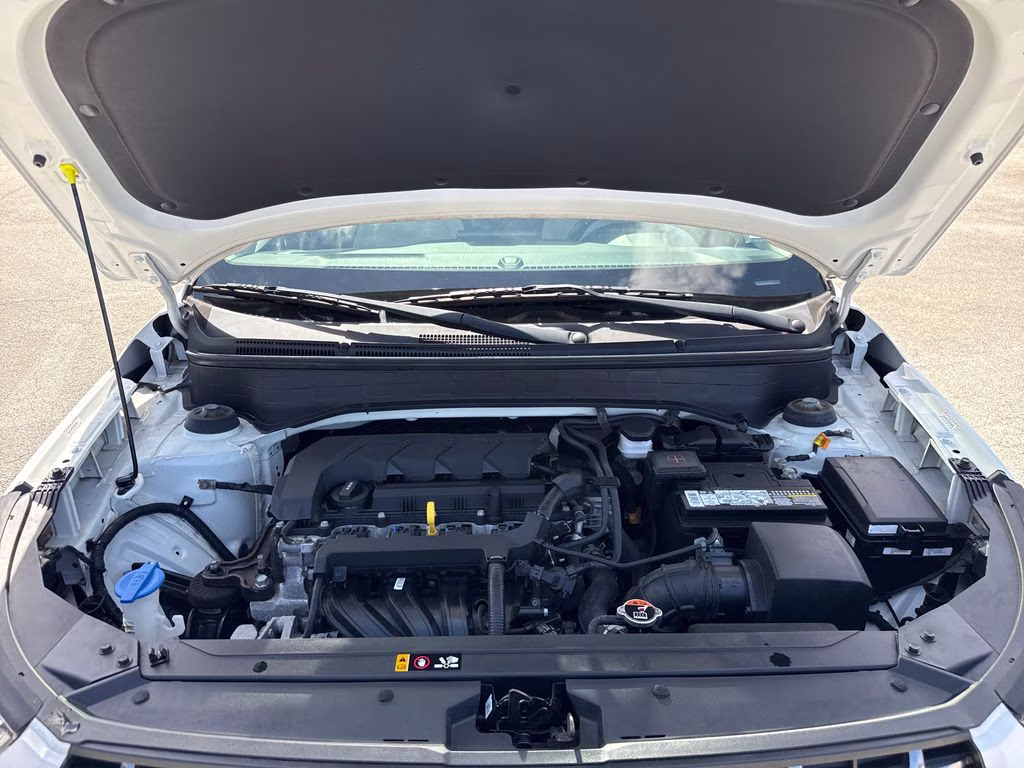 2020 Ceramic White Hyundai Venue SEL FWD SUV