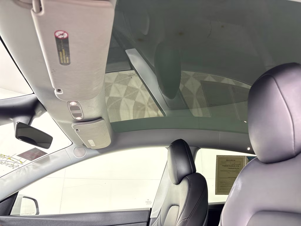 2022 Pearl White Multi-Coat Tesla Model Y Long Range AWD SUV