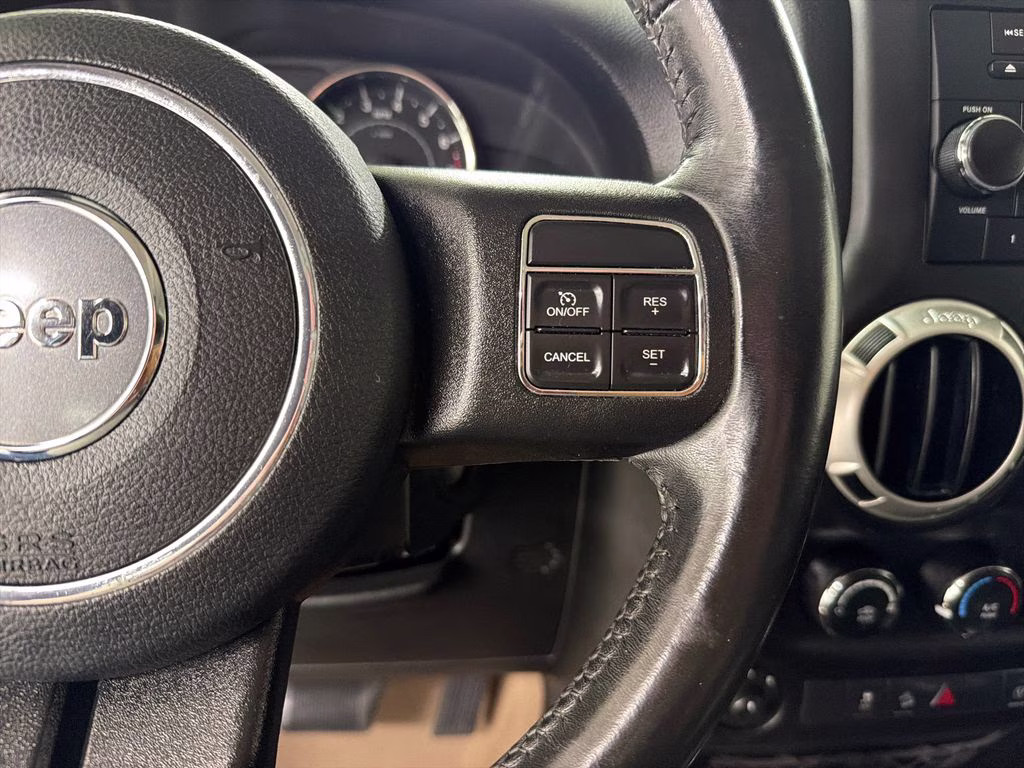 2018 Bright White Clearcoat Jeep Wrangler JK Unlimited Sahara 4X4 SUV