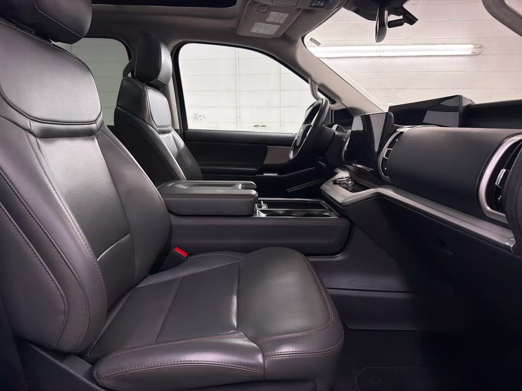 2025 Oxford White Ford Expedition Max Active RWD SUV