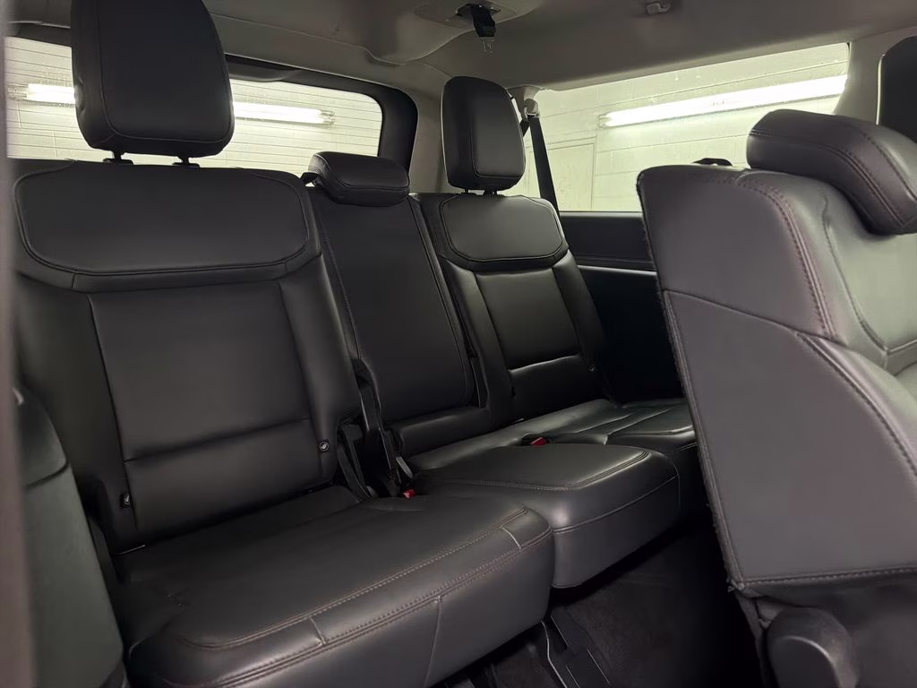 2025 Oxford White Ford Expedition Max Active RWD SUV