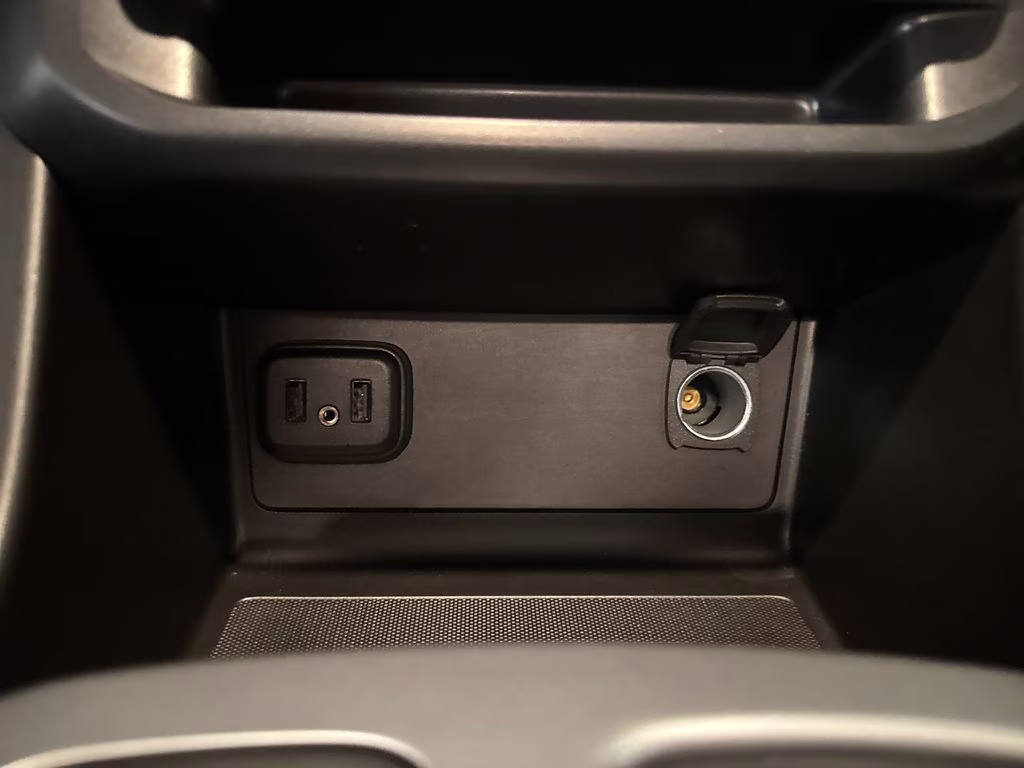 2022 Summit White Chevrolet Colorado LT RWD Truck