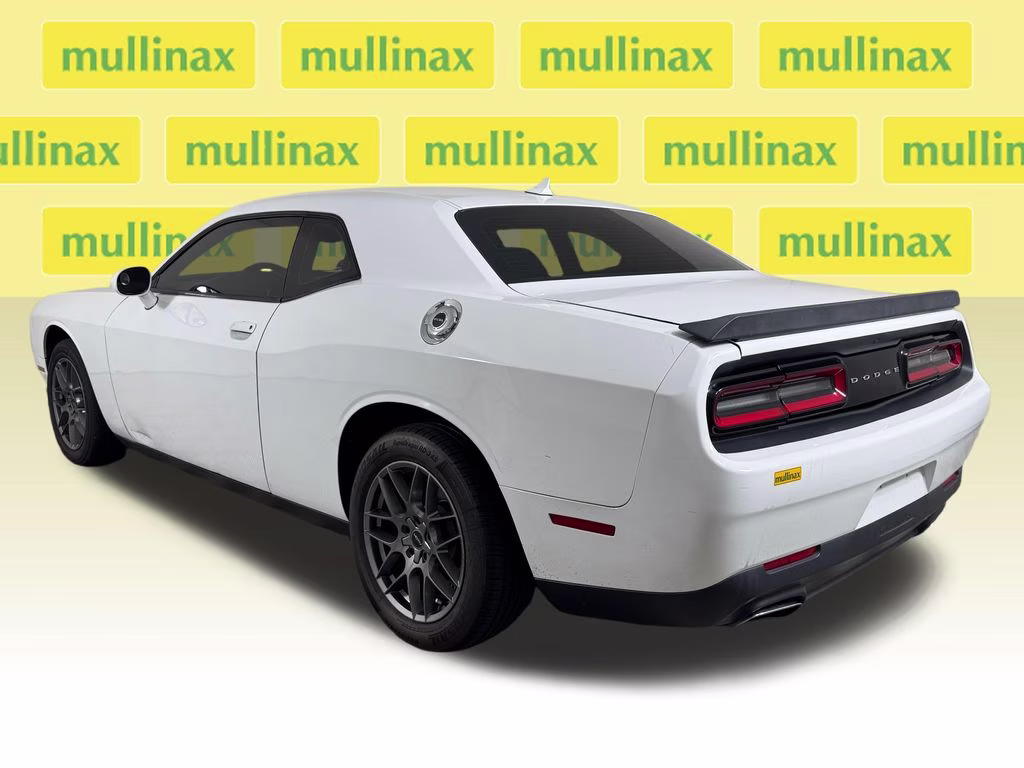 2016 Bright White Clearcoat Dodge Challenger SXT RWD Coupe