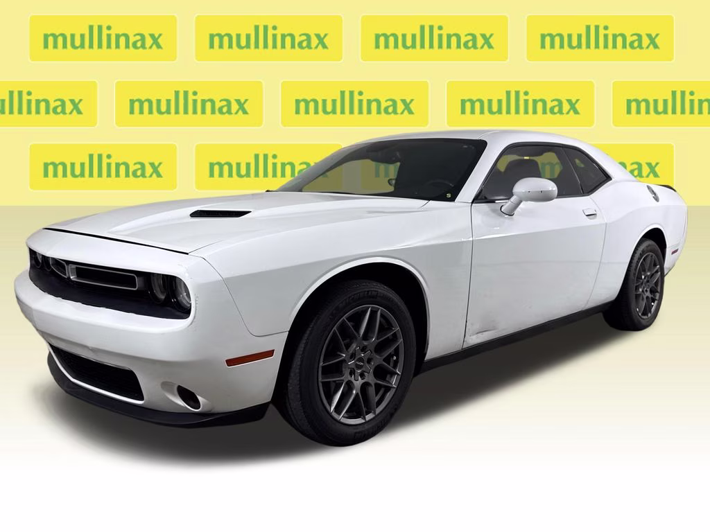 2016 Bright White Clearcoat Dodge Challenger SXT RWD Coupe
