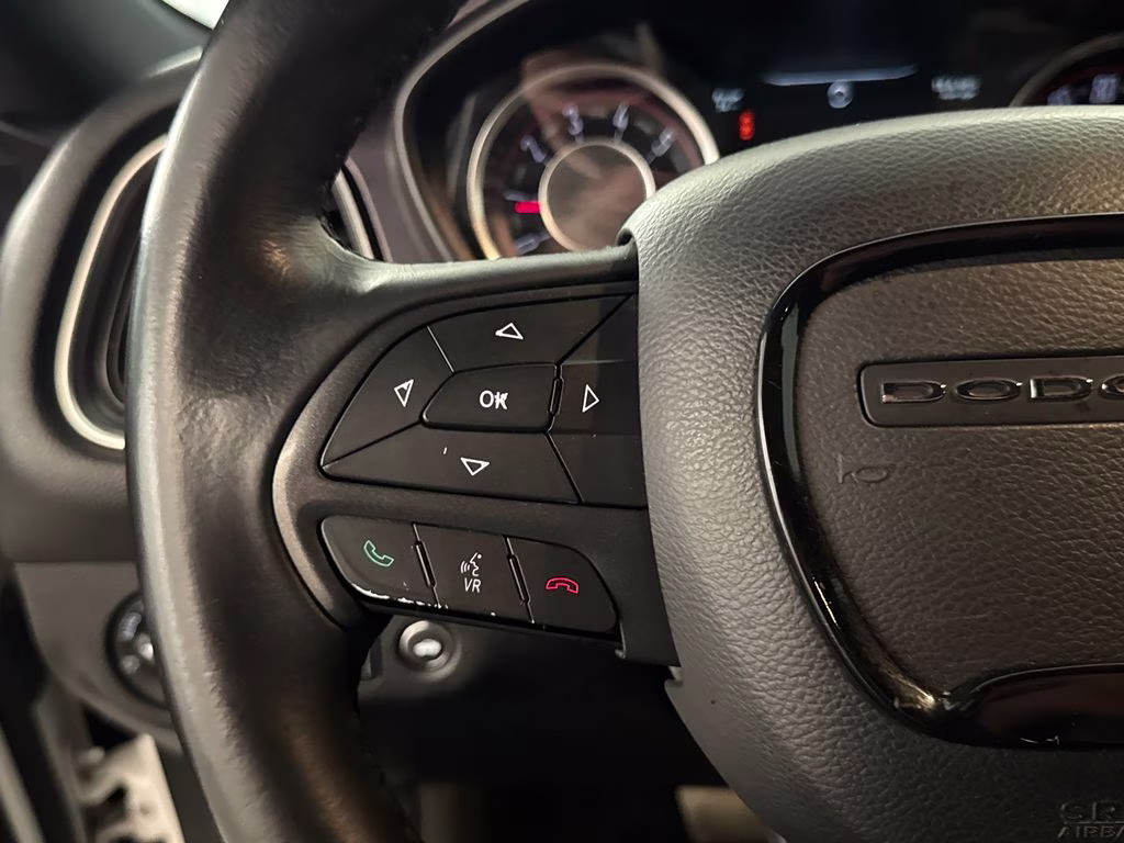 2016 Bright White Clearcoat Dodge Challenger SXT RWD Coupe