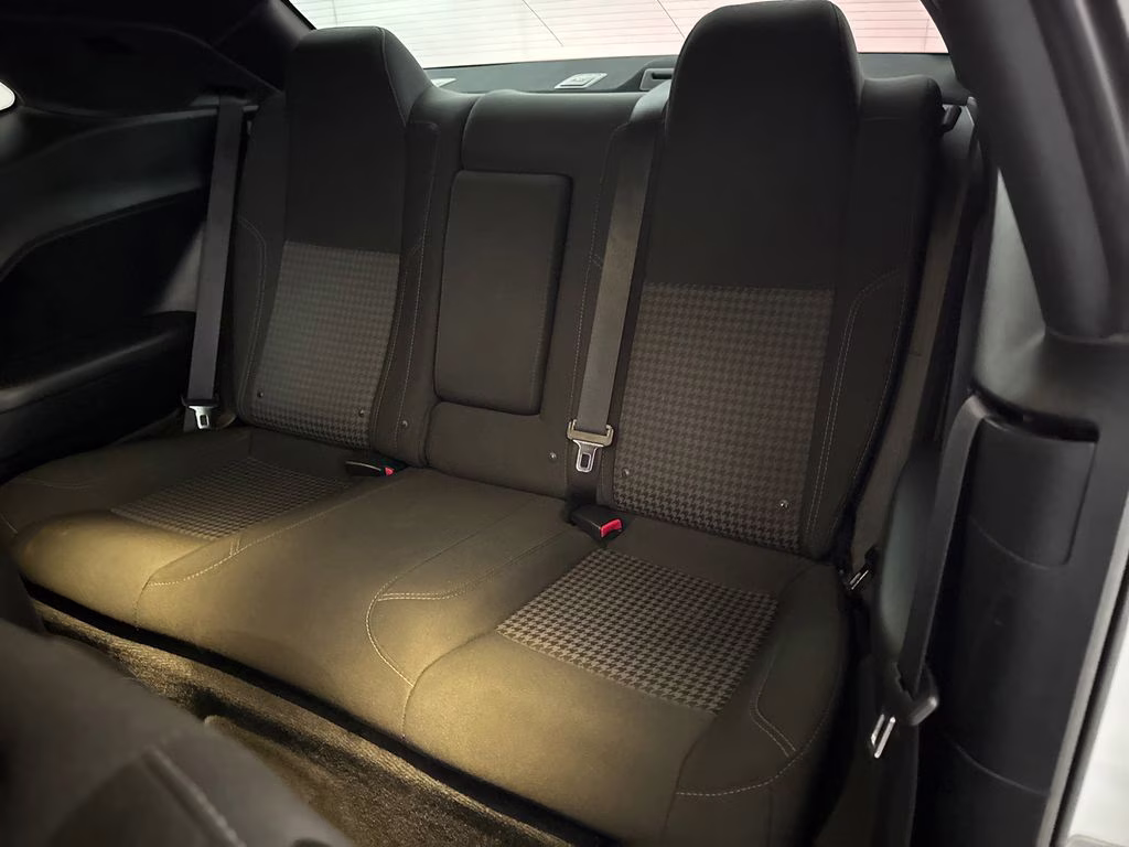 2016 Bright White Clearcoat Dodge Challenger SXT RWD Coupe