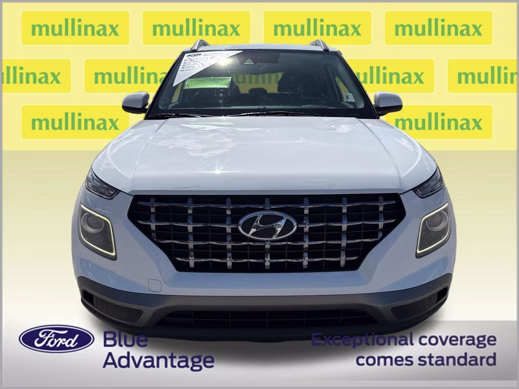 2020 Ceramic White Hyundai Venue SEL FWD SUV