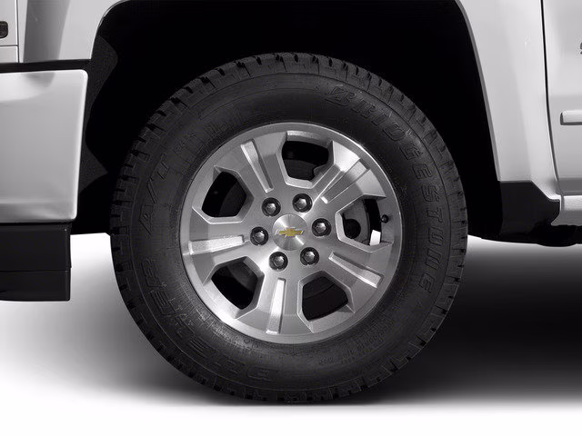 2017 Silver Ice Metallic Chevrolet Silverado 1500 LT 4X4 Truck