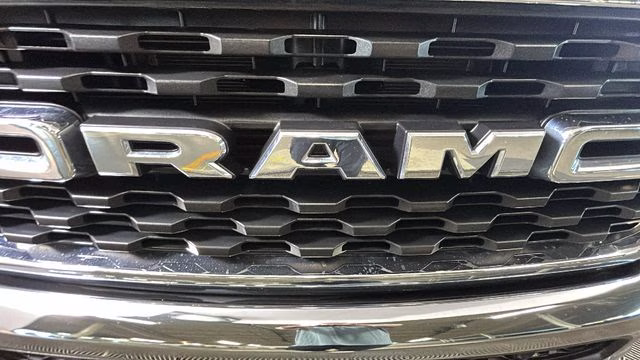 2022 Billet Silver Metallic Clearcoat Ram 1500 Big Horn/Lone Star 4X4 Truck