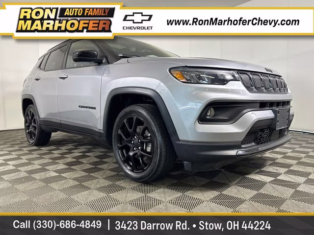2022 Billet Silver Metallic Clearcoat Jeep Compass Latitude 4X4 SUV