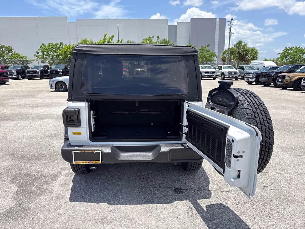 2019 Bright White Clearcoat Jeep Wrangler Sport S 4X4 SUV
