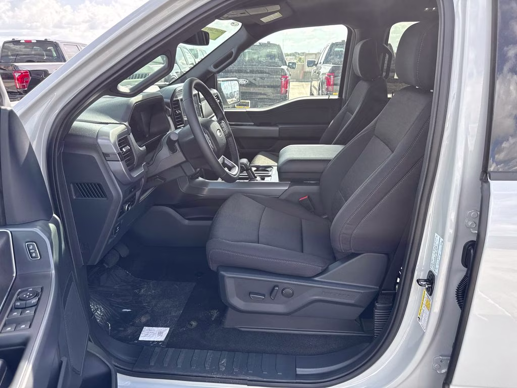 2026 Avalanche Ford F-150 XLT RWD Truck