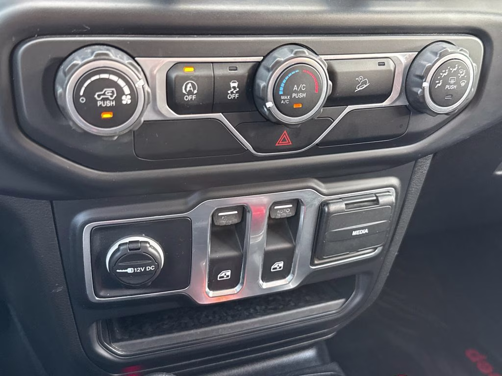 2019 Bright White Clearcoat Jeep Wrangler Sport S 4X4 SUV