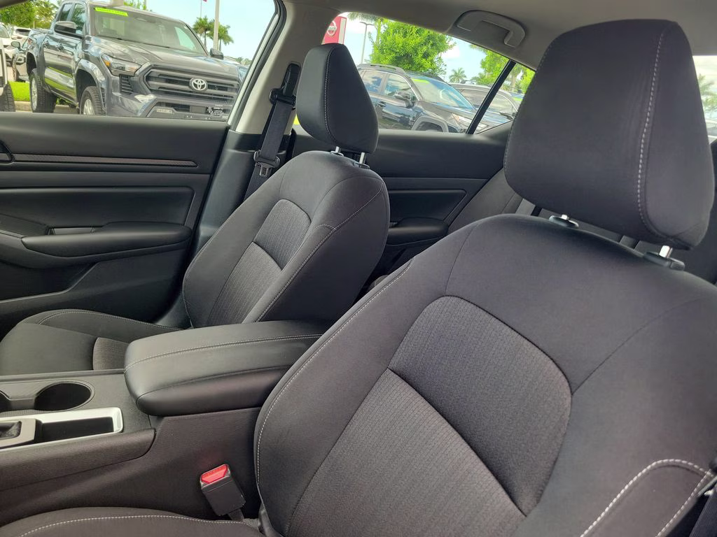2023 Glacier White Nissan Altima 2.5 S FWD Sedan