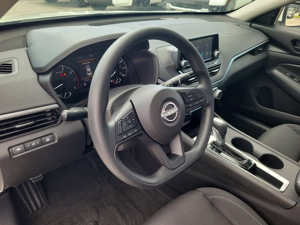2023 Glacier White Nissan Altima 2.5 S FWD Sedan