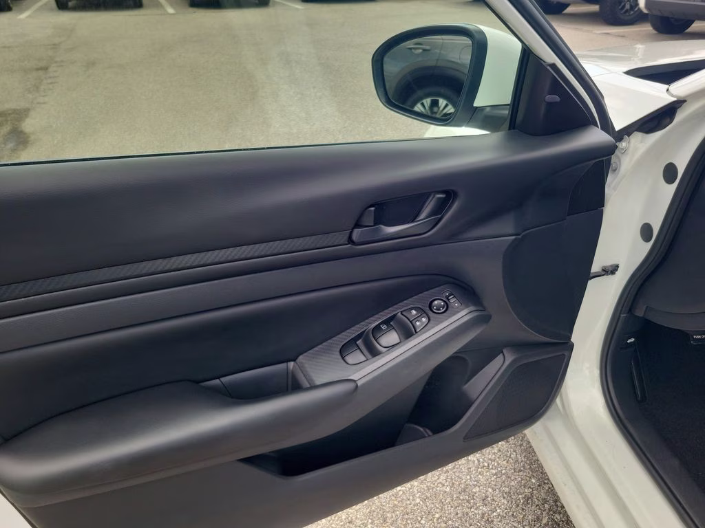 2023 Glacier White Nissan Altima 2.5 S FWD Sedan
