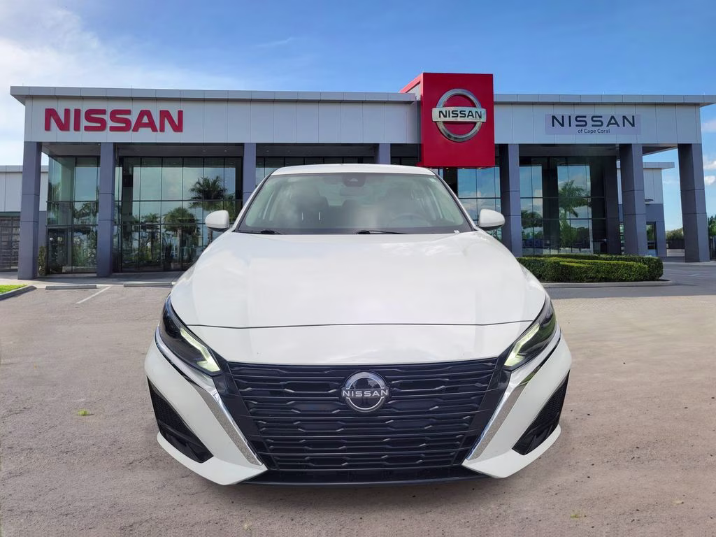 2023 Glacier White Nissan Altima 2.5 S FWD Sedan