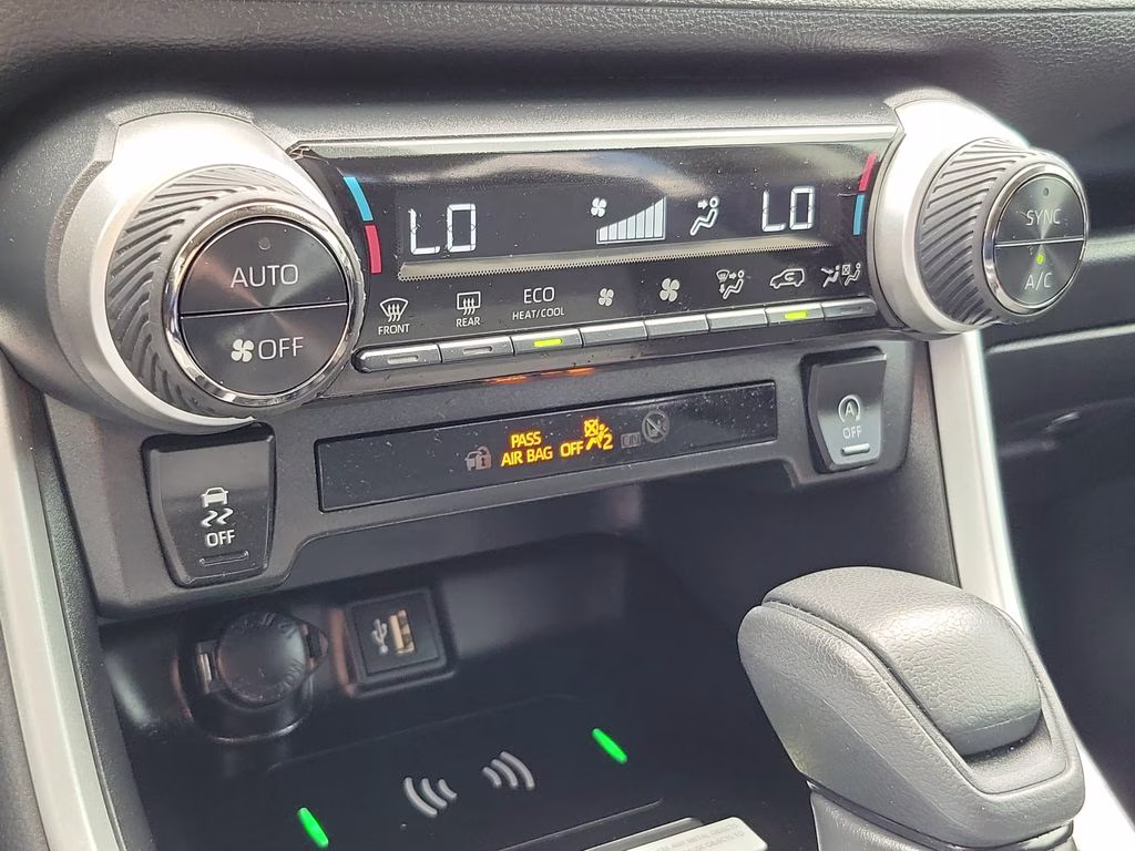 2024 Ice Toyota RAV4 XLE FWD SUV