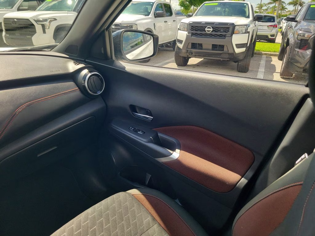 2024 Aspen White/Super Black Nissan Kicks SR FWD SUV