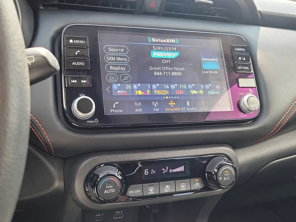 2024 Aspen White/Super Black Nissan Kicks SR FWD SUV
