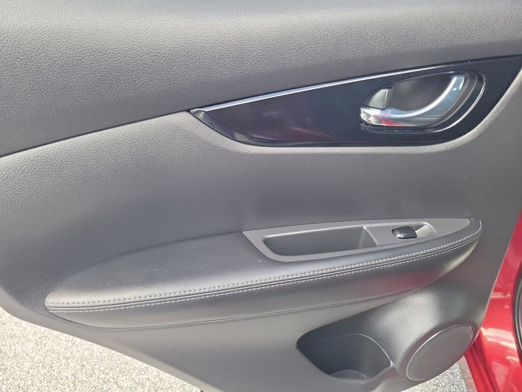 2022 Scarlet Ember Pearl Metallic Nissan Rogue Sport SL FWD SUV
