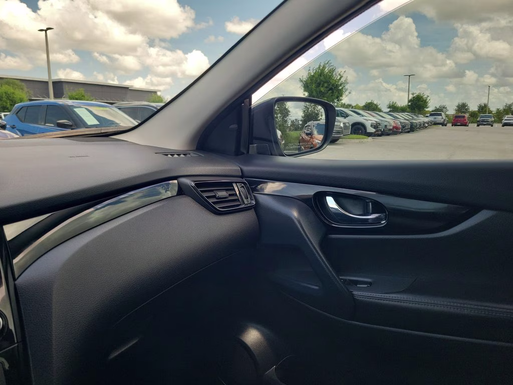 2022 Scarlet Ember Pearl Metallic Nissan Rogue Sport SL FWD SUV