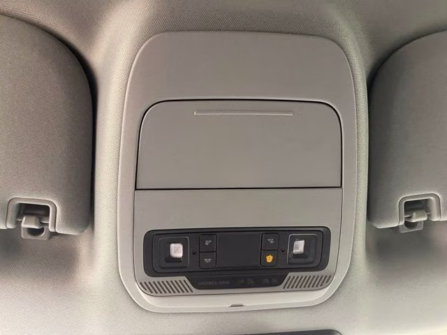 2025 Oxford White Ford F-150 XLT 4X4 Truck