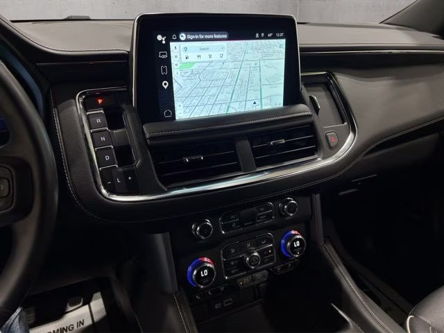 2024 White Frost Tricoat GMC Yukon SLT 4X4 SUV