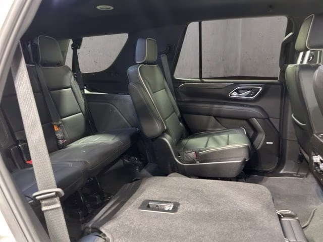 2024 White Frost Tricoat GMC Yukon SLT 4X4 SUV