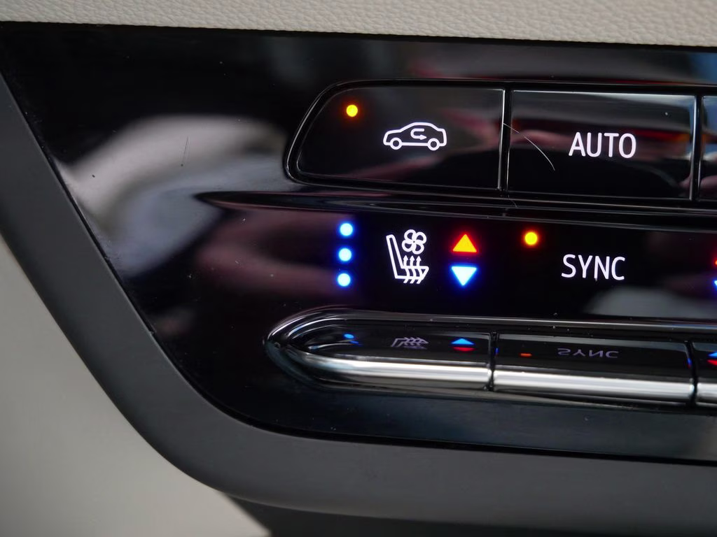 2023 Ebony Twilight Metallic Buick Envision Avenir AWD SUV