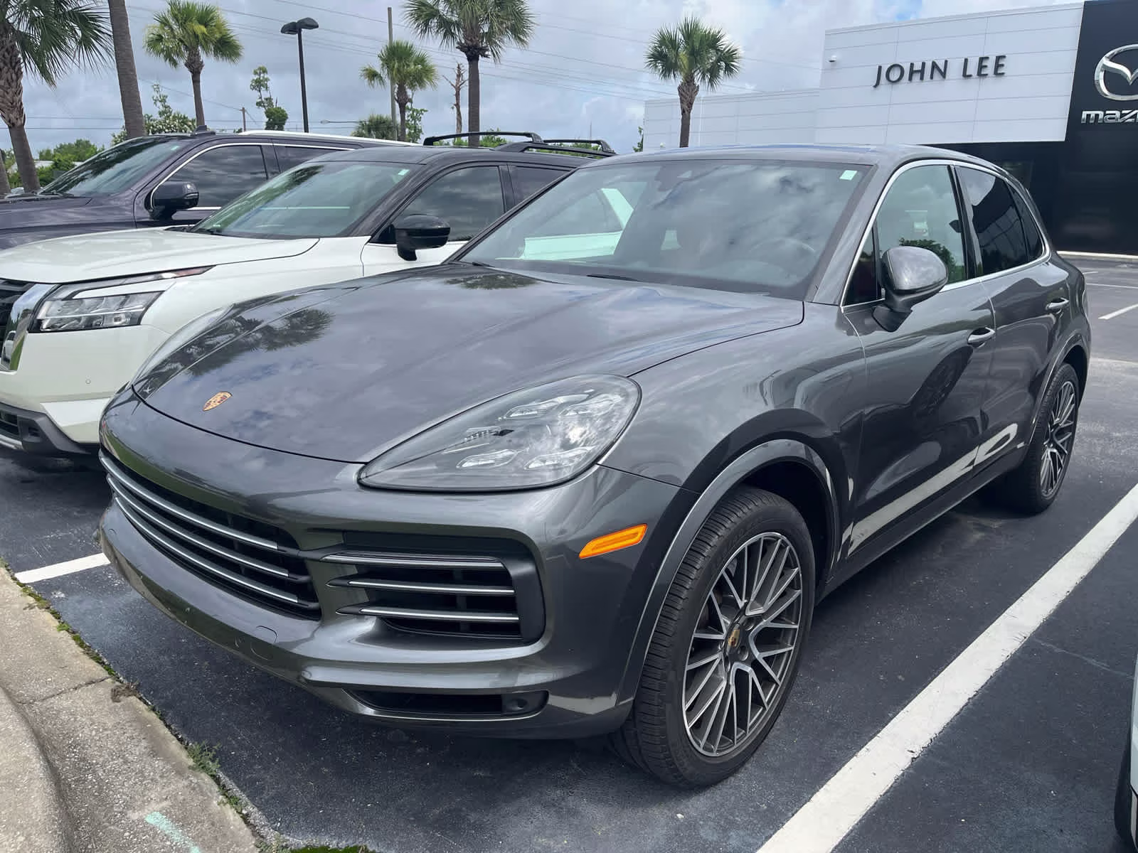 2019 Quartzite Metallic Porsche Cayenne AWD SUV