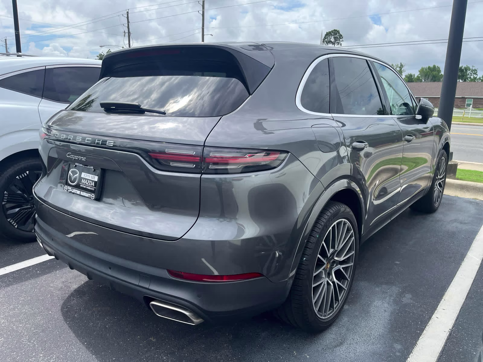 2019 Quartzite Metallic Porsche Cayenne AWD SUV