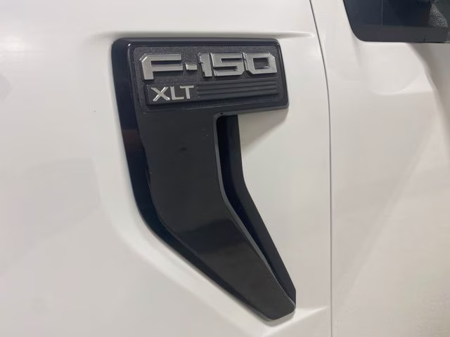 2025 Oxford White Ford F-150 XLT 4X4 Truck