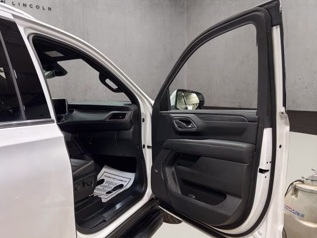 2024 White Frost Tricoat GMC Yukon SLT 4X4 SUV