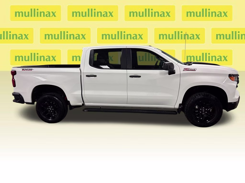 2023 Summit White Chevrolet Silverado 1500 Custom Trail Boss 4X4 Truck