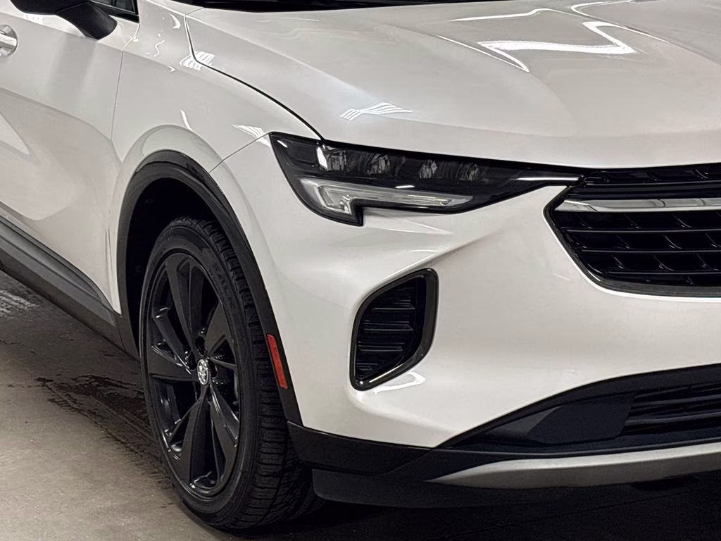 2023 White Frost Tricoat Buick Envision Essence FWD SUV