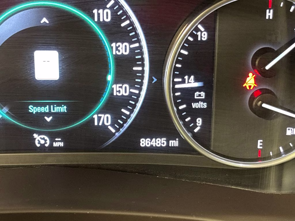 2019 White Frost Tricoat Buick LaCrosse Premium I Group FWD Sedan