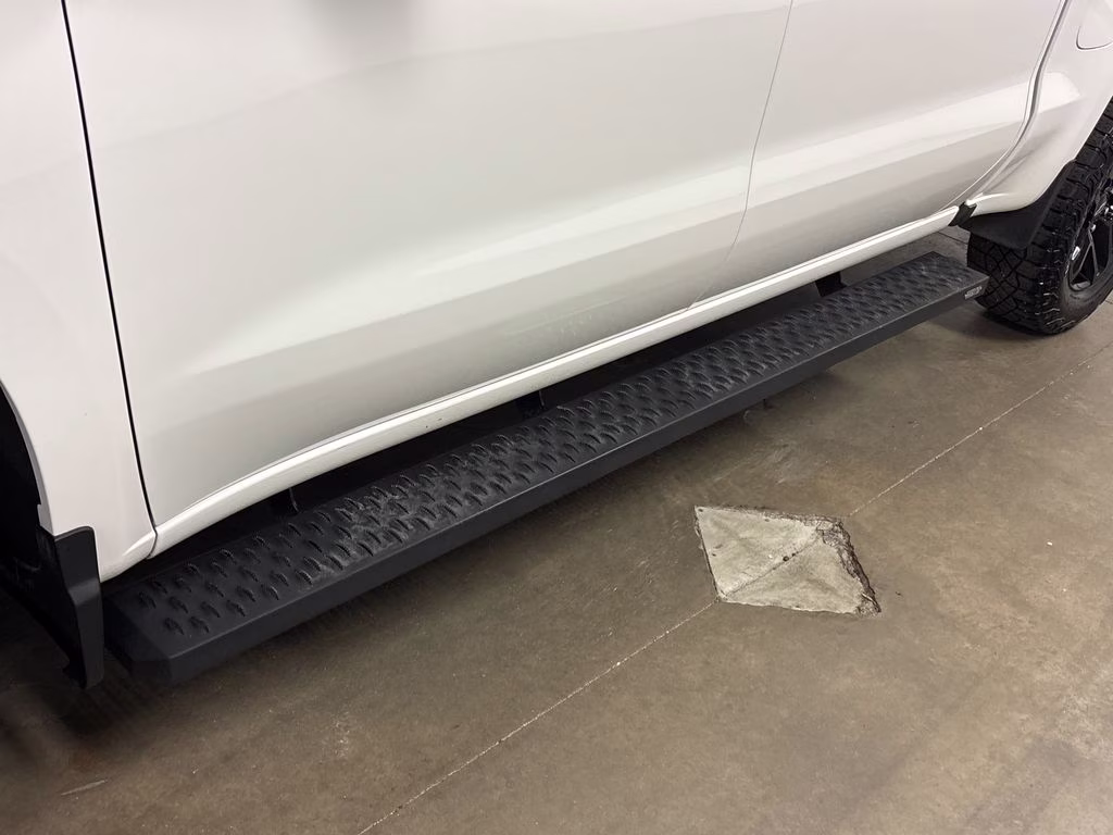 2023 Summit White Chevrolet Silverado 1500 Custom Trail Boss 4X4 Truck