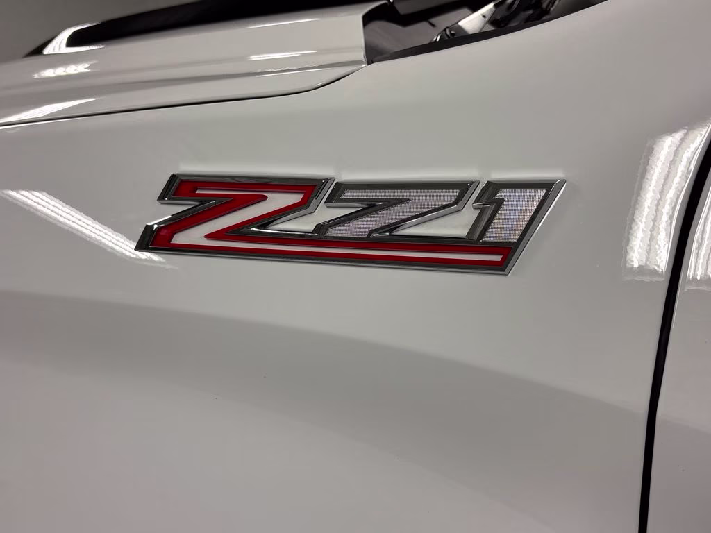 2023 Summit White Chevrolet Silverado 1500 Custom Trail Boss 4X4 Truck