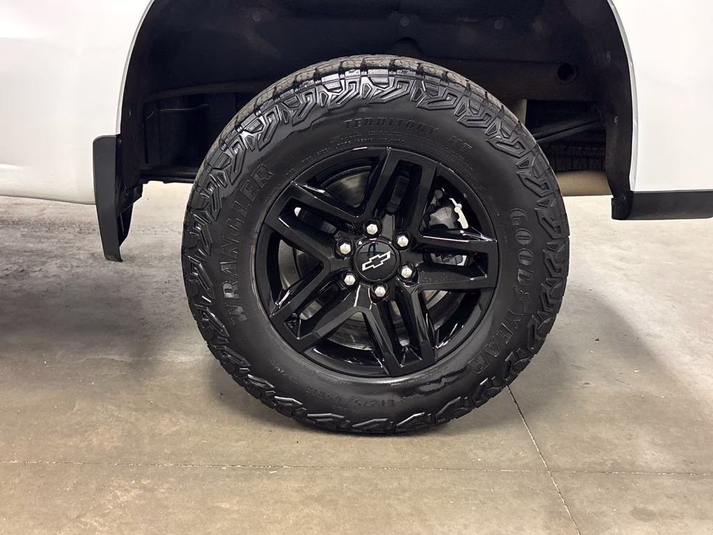 2023 Summit White Chevrolet Silverado 1500 Custom Trail Boss 4X4 Truck