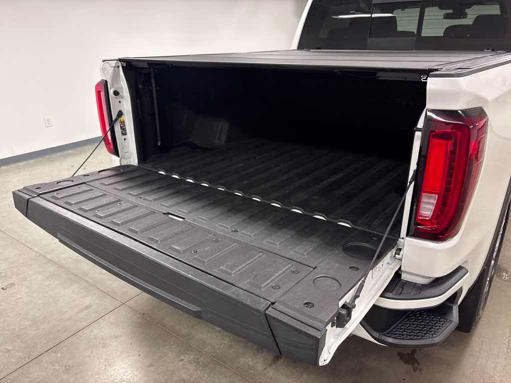 2022 White Frost Tricoat GMC Sierra 1500 Limited Denali 4X4 Truck