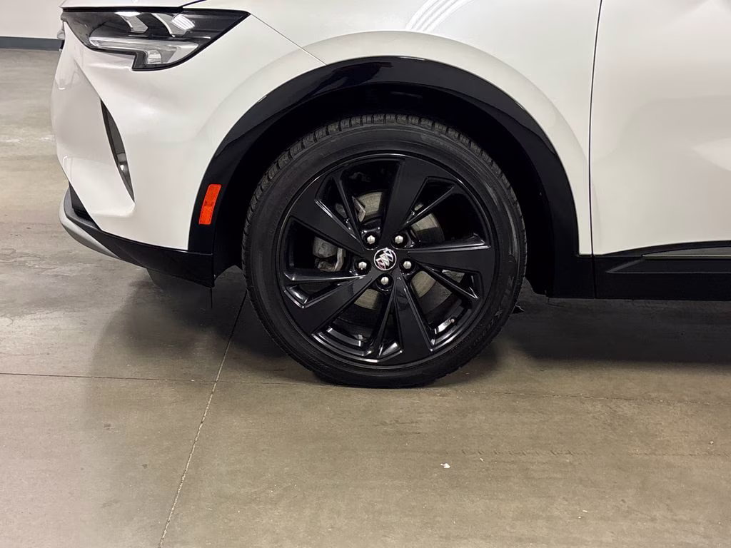 2023 White Frost Tricoat Buick Envision Essence FWD SUV