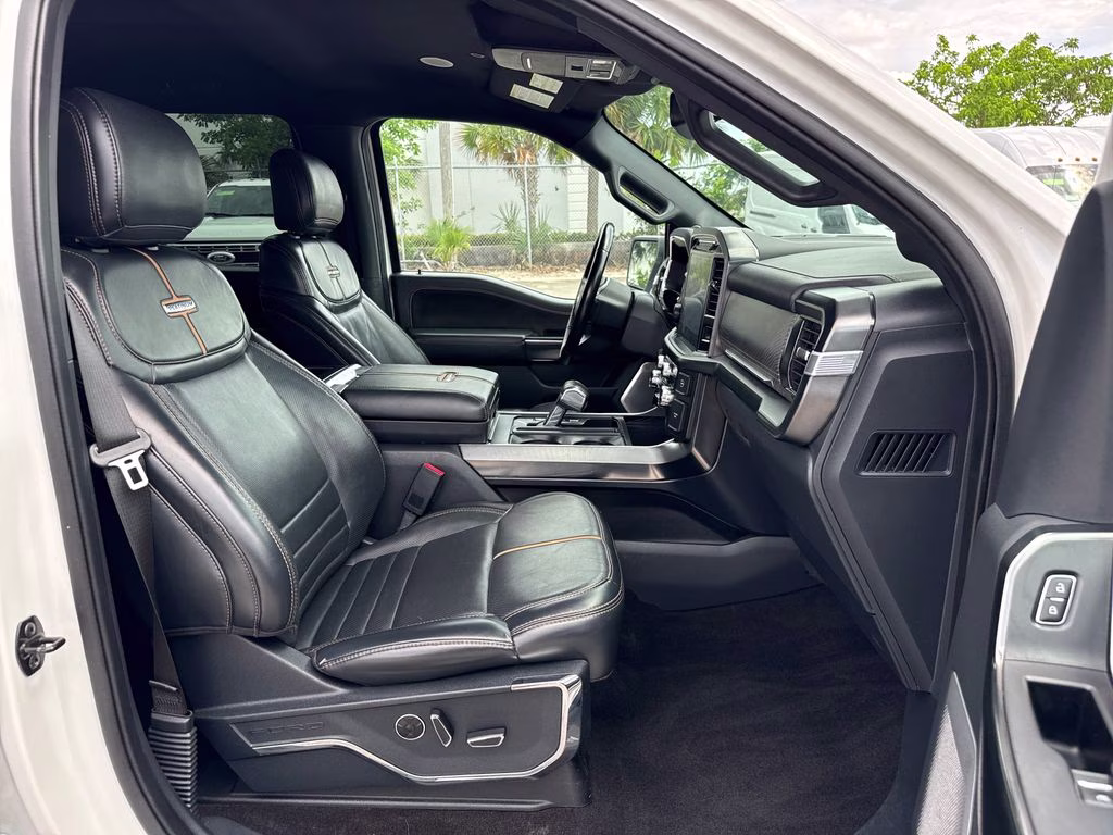 2021 Star White Metallic Tri-Coat Ford F-150 Platinum 4X4 Truck