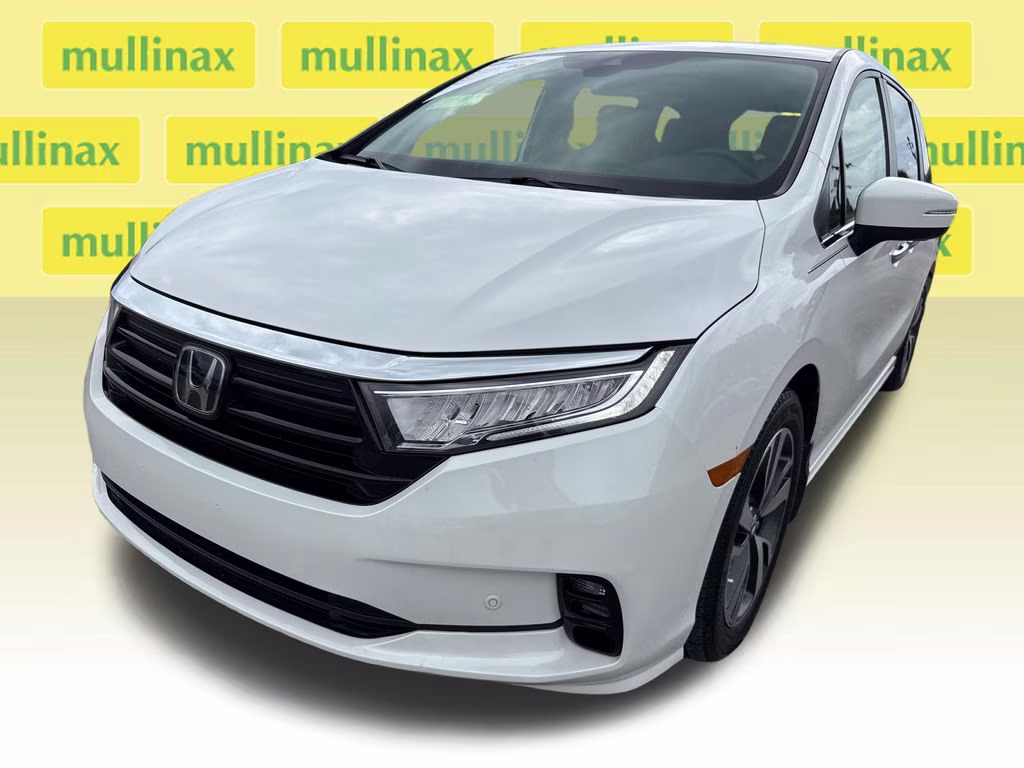 2024 Platinum White Pearl Honda Odyssey Touring FWD Van