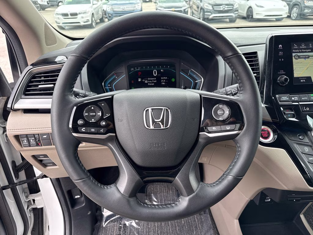 2024 Platinum White Pearl Honda Odyssey Touring FWD Van