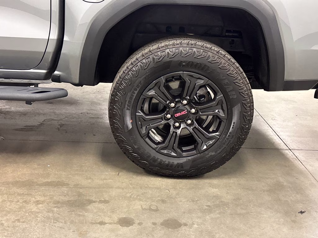 2025 Sterling Metallic GMC Canyon Elevation RWD Truck