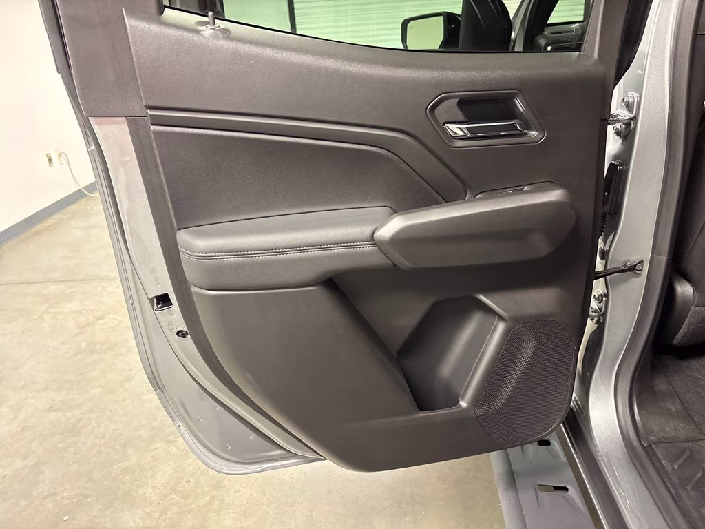 2025 Sterling Metallic GMC Canyon Elevation RWD Truck